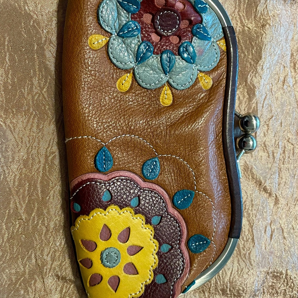 Fossil kiss lock wallet